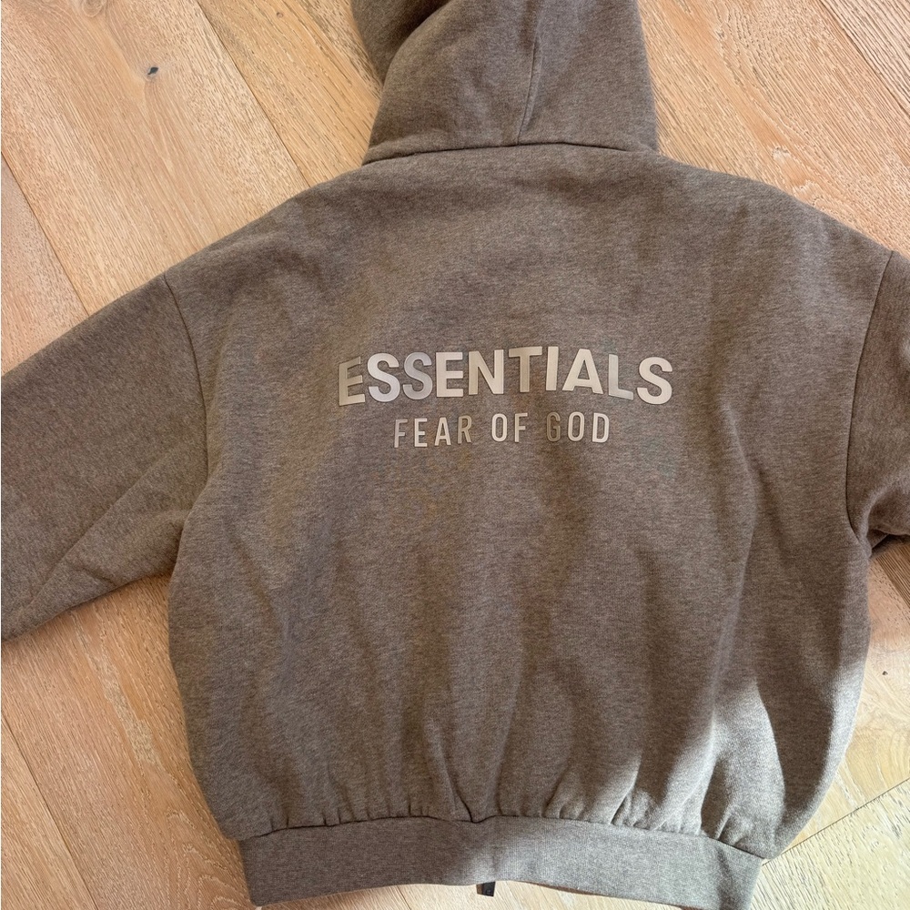 NWT Fear of God Essentials Kids Hoodie in Gray-Size 10